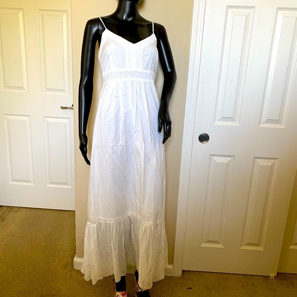 Perfect for Easter/mother’s day/and summer white long maci dress, sleeveless - Picture 3 of 16
